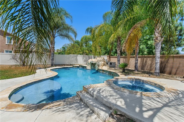 Detail Gallery Image 3 of 36 For 37066 Whispering Hills Dr, Murrieta,  CA 92563 - 5 Beds | 3 Baths