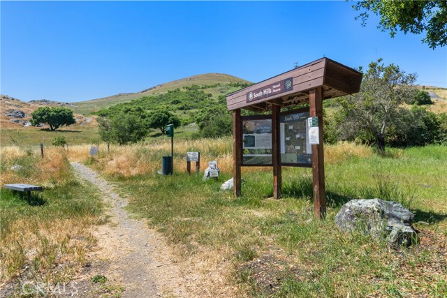 2220 Exposition Drive, San Luis Obispo CA: https://media.crmls.org/medias/e0c2919d-2d45-4a12-afd1-6844474b23ca.jpg