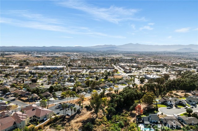 Detail Gallery Image 48 of 53 For 7992 Shadow Trails Ln, Jurupa Valley,  CA 92509 - 3 Beds | 2/1 Baths