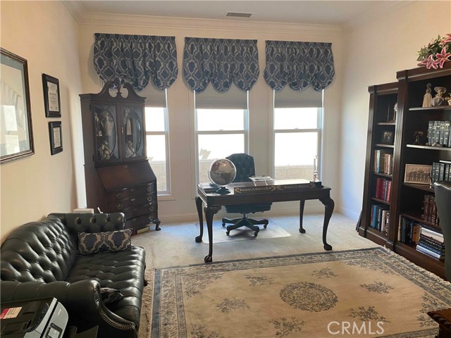 Detail Gallery Image 12 of 38 For 20239 Jubilee Way, Porter Ranch,  CA 91326 - 4 Beds | 4/1 Baths