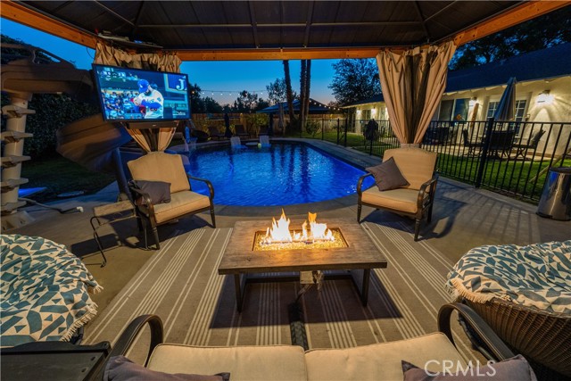 Detail Gallery Image 4 of 52 For 1544 Bellefontaine, Riverside,  CA 92506 - 5 Beds | 2 Baths