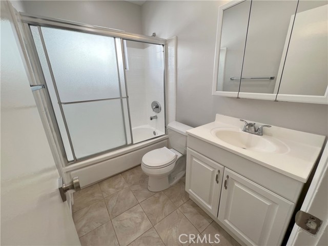 Detail Gallery Image 7 of 9 For 455 W Dryden St #19,  Glendale,  CA 91202 - 1 Beds | 1 Baths