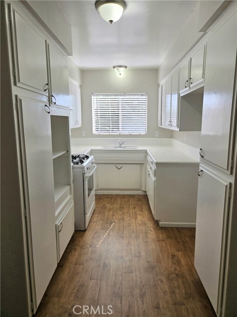 273 Alpine Street, Upland CA: https://media.crmls.org/medias/e0c5cfdf-8aad-4fea-a223-34195e4c06b5.jpg