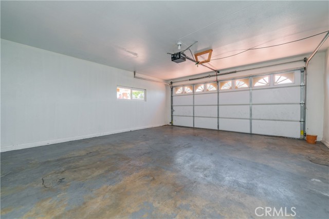 15442 Garo Street, Hacienda Heights CA: https://media.crmls.org/medias/e0c5dcf5-1196-42ef-8861-72ee9a5fd38a.jpg