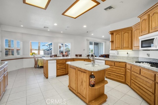 Detail Gallery Image 19 of 58 For 58268 Juarez Dr, Yucca Valley,  CA 92284 - 4 Beds | 3/1 Baths