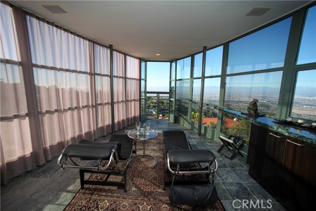 Detail Gallery Image 17 of 53 For 3807 Crest Rd, Rancho Palos Verdes,  CA 90275 - 5 Beds | 6/1 Baths