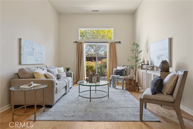 Detail Gallery Image 4 of 39 For 2545 Valhalla Pl, Chico,  CA 95973 - 4 Beds | 2 Baths