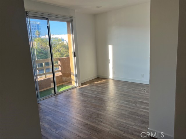 Detail Gallery Image 12 of 25 For 8614 Burton Way #204,  Los Angeles,  CA 90048 - 2 Beds | 2 Baths