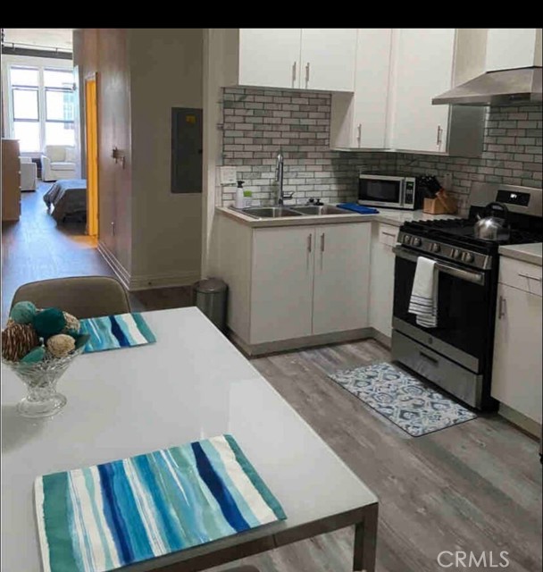 165 2nd street, Pomona CA: https://media.crmls.org/medias/e0c73f1d-6097-49cd-99ff-8d39ed12f0a3.jpg