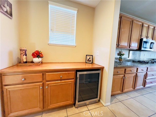 17231 Greentree Drive, Riverside CA: https://media.crmls.org/medias/e0c800e5-6080-49a0-ac81-5b19caa78e18.jpg