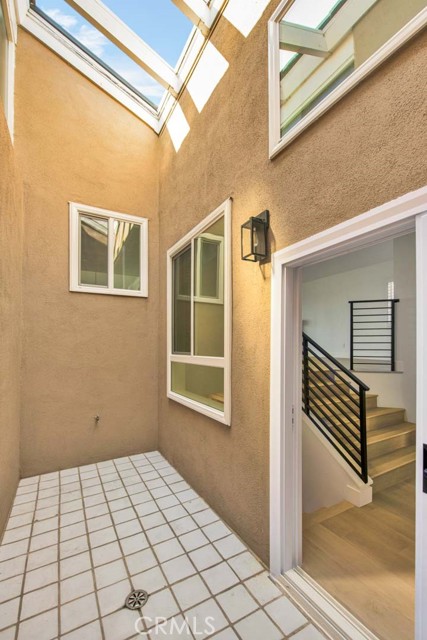 Detail Gallery Image 46 of 65 For 804 Gardenia, Corona Del Mar,  CA 92625 - 2 Beds | 2 Baths