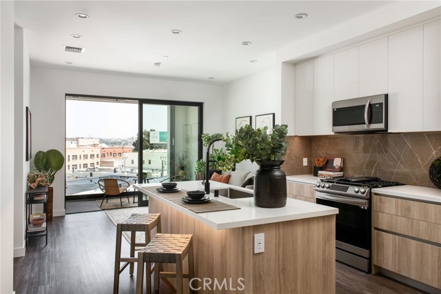 Detail Gallery Image 5 of 19 For 118 Astronaut Ellison S Onizuka Street #504,  Los Angeles,  CA 90012 - 1 Beds | 1 Baths