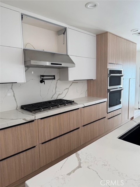22539 Dolorosa Street, Woodland Hills CA: https://media.crmls.org/medias/e0c8d605-7213-45f2-ba42-e91fa845bb7d.jpg
