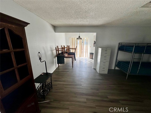 41041 Alder, Hemet CA: https://media.crmls.org/medias/e0c966ae-6eca-4430-88d5-4a3429ec490e.jpg