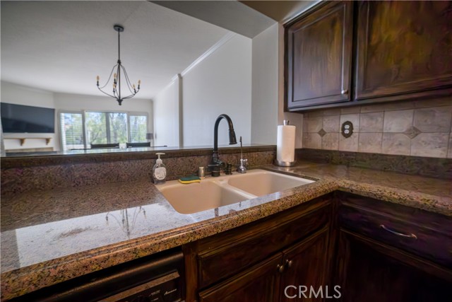 Detail Gallery Image 3 of 8 For 24514 Mcbean #52,  Valencia,  CA 91355 - 2 Beds | 3 Baths