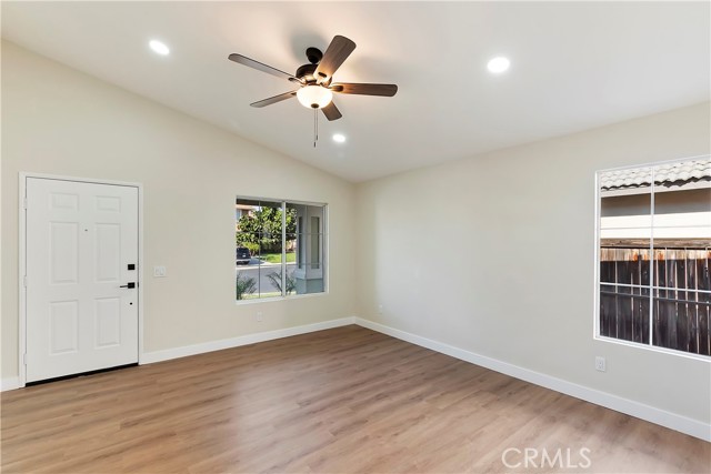 Detail Gallery Image 7 of 32 For 1360 Soundview Cir, Corona,  CA 92881 - 3 Beds | 2 Baths