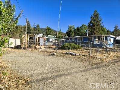 228 Chaparral Street, Frazier Park CA: https://media.crmls.org/medias/e0cbb960-cedc-4baa-ac5f-4cfe6ae36aa8.jpg