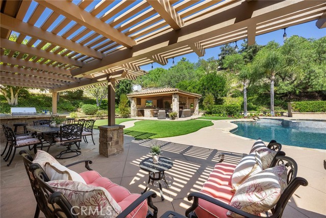 5000 Stonehaven Drive, Yorba Linda CA: https://media.crmls.org/medias/e0cc3ea2-6a6a-4055-8d0b-ddf03030ff92.jpg