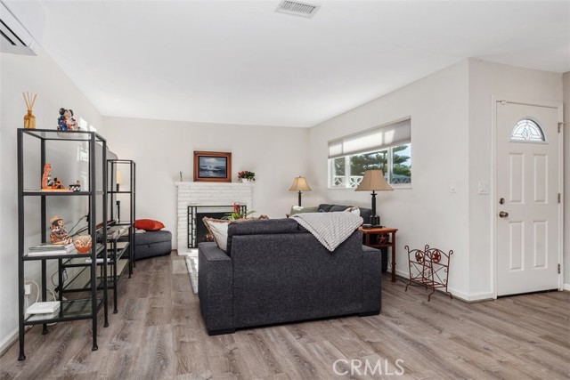 Detail Gallery Image 14 of 32 For 15201 Nottingham, Huntington Beach,  CA 92647 - 3 Beds | 2 Baths