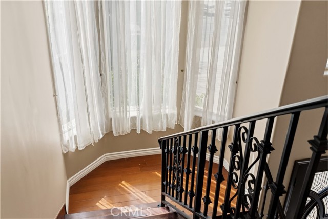 Detail Gallery Image 23 of 66 For 406 N Fairview, Burbank,  CA 91505 - 5 Beds | 4/1 Baths