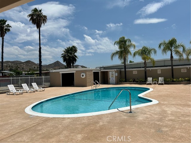 1455 S State Street, Hemet CA: https://media.crmls.org/medias/e0ce5180-9ca8-4b80-9a60-acab58f505c8.jpg