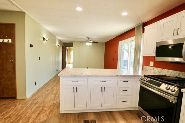 521 Forest Lake Drive, Brea CA: https://media.crmls.org/medias/e0ce994a-6e34-4db6-ad9a-306bc99c6368.jpg