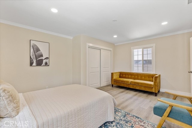 Detail Gallery Image 12 of 21 For 9951 Glencrest Cir, Sun Valley,  CA 91504 - 4 Beds | 3 Baths