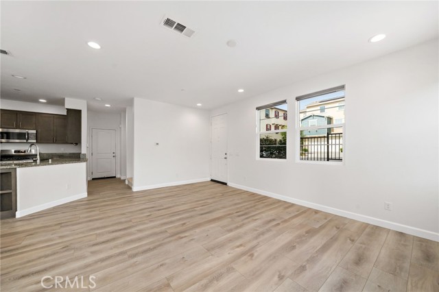 3908 Boulder Drive, Jurupa Valley CA: https://media.crmls.org/medias/e0cf6109-e8ee-4bee-8480-9ea6a2d9096f.jpg