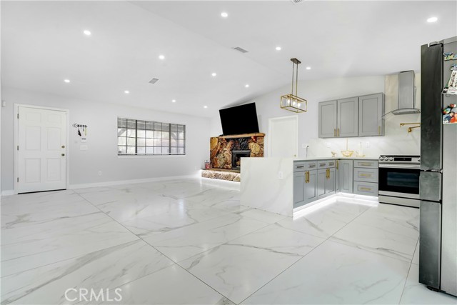 Detail Gallery Image 9 of 27 For 41048 173rd, Lancaster,  CA 93535 - 3 Beds | 2 Baths