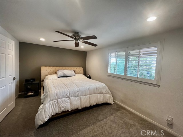 Detail Gallery Image 5 of 12 For 20891 Sailmaker, Huntington Beach,  CA 92648 - 4 Beds | 2 Baths
