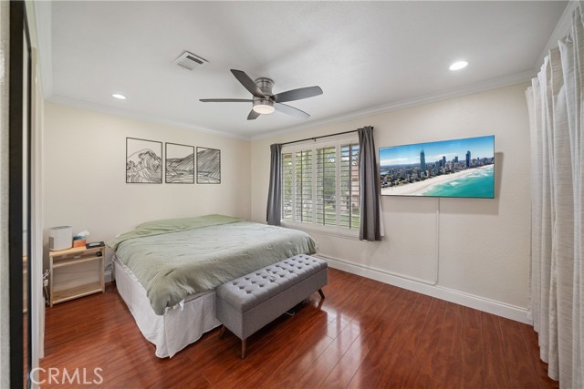 201 W Alton Ave, Santa Ana CA: https://media.crmls.org/medias/e0d06b8b-bad7-4556-8c1b-ae0d5a52ea26.jpg