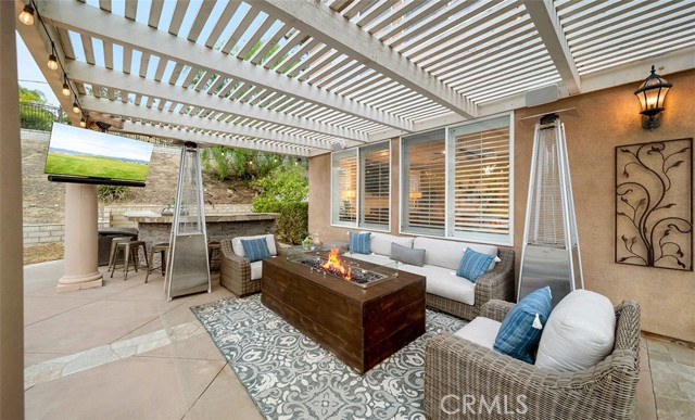 5425 5425 Castle Bend, Yorba Linda CA: https://media.crmls.org/medias/e0d09630-e456-4b4e-b764-18f3834b2b04.jpg