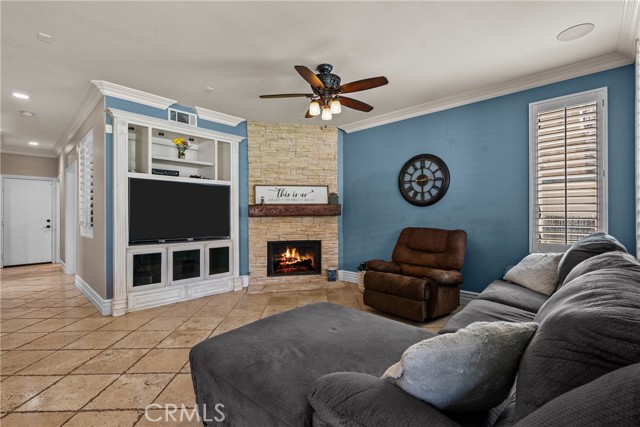 30463 Vineyard Lane, Castaic CA: https://media.crmls.org/medias/e0d0dc0f-e867-420b-81fe-3dd371167a71.jpg
