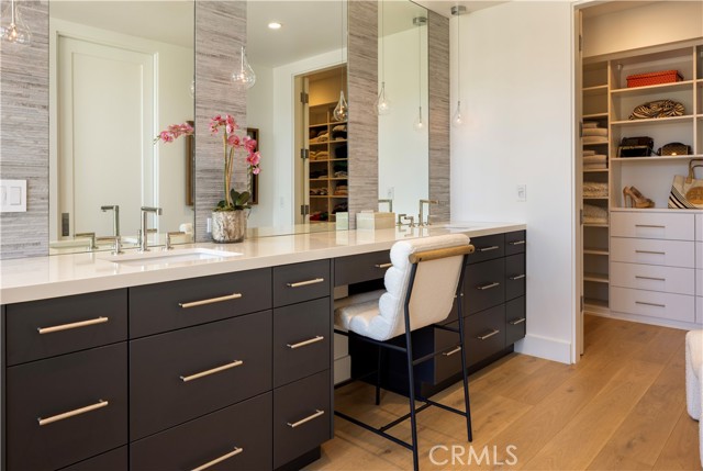 Detail Gallery Image 13 of 33 For 304 Goldenrod Ave, Corona Del Mar,  CA 92625 - 4 Beds | 3/2 Baths
