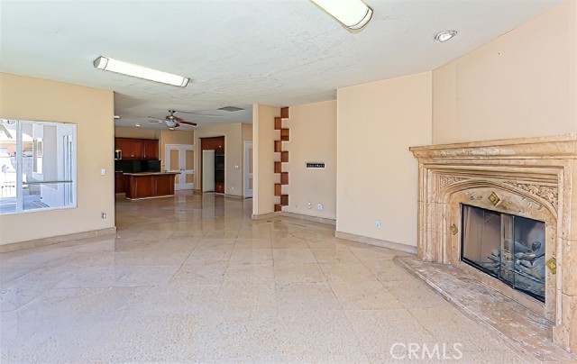 Detail Gallery Image 22 of 45 For 13030 Caspian, Victorville,  CA 92395 - 4 Beds | 3 Baths