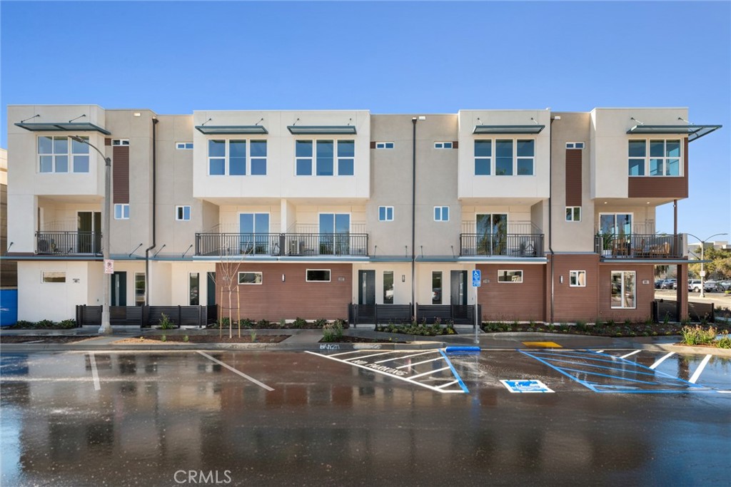 415 S Eleanor Street