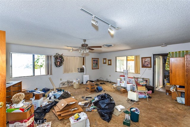 Detail Gallery Image 17 of 41 For 1495 Alta Ave, Yucca Valley,  CA 92284 - 2 Beds | 2 Baths