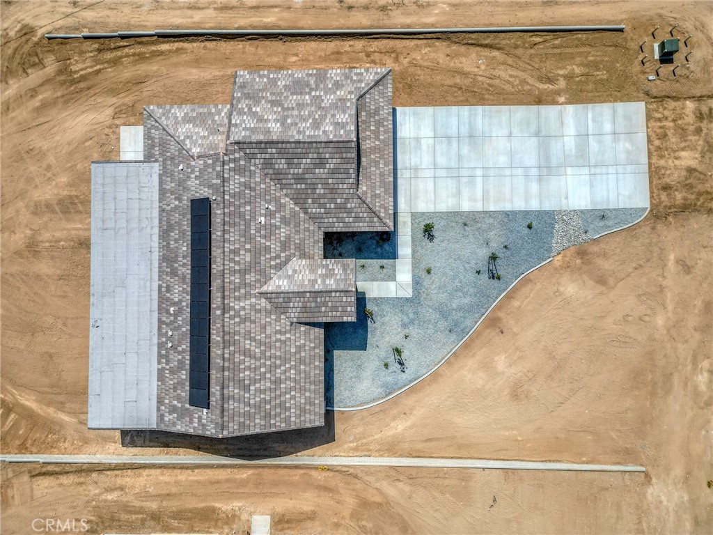 https://media.crmls.org/medias/e0d3eea6-dde5-4080-a252-2e735cbef0c0.jpg?preset=X-Large