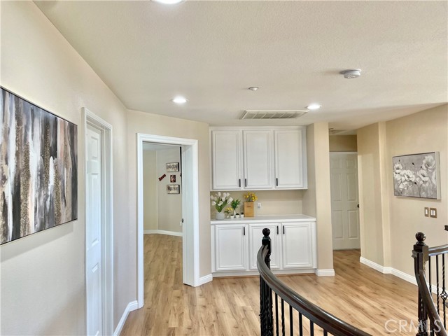 Detail Gallery Image 34 of 57 For 8004 Palm View Ln, Riverside,  CA 92508 - 6 Beds | 4/1 Baths