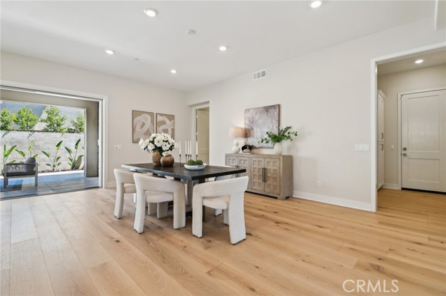 56 Chasma, Irvine CA: https://media.crmls.org/medias/e0d53e42-9579-44cc-ad8e-d7fa76e3468e.jpg