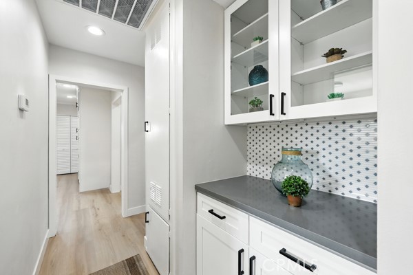 15605 Kervin Avenue, Paramount CA: https://media.crmls.org/medias/e0d58a6a-dba1-44d5-a65a-795865f6f5fa.jpg