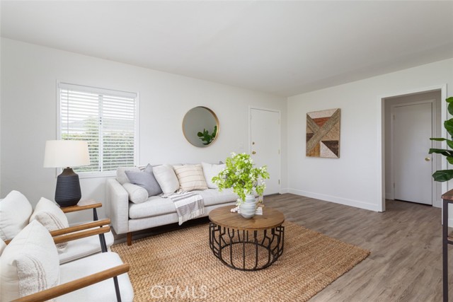 Detail Gallery Image 6 of 28 For 2060 Monrovia Ave, Costa Mesa,  CA 92627 - 3 Beds | 1 Baths