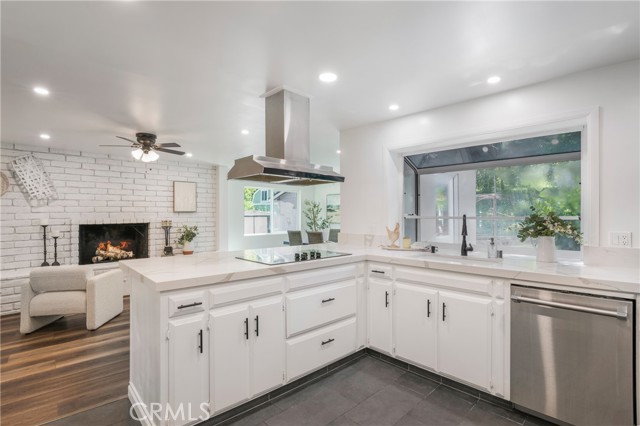 20361 Adkinson Lane, Trabuco Canyon CA: https://media.crmls.org/medias/e0d60405-7e2e-40a9-a4ea-05bc25741dfe.jpg