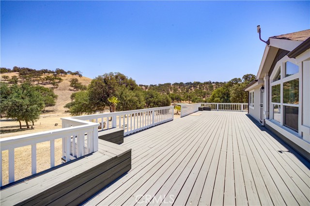 4920 Ranchita Vista Way, San Miguel CA: https://media.crmls.org/medias/e0d6e60d-eff7-4e80-b440-06090c117546.jpg