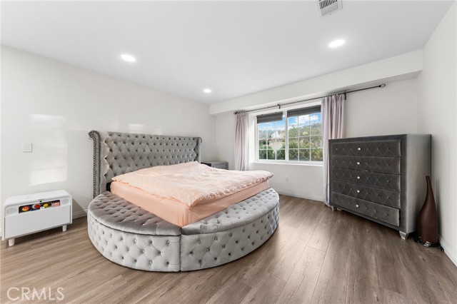 19519 Greenwillow Lane, Rowland Heights CA: https://media.crmls.org/medias/e0d6eed1-0c59-40c6-babb-fa4fdb884c0c.jpg