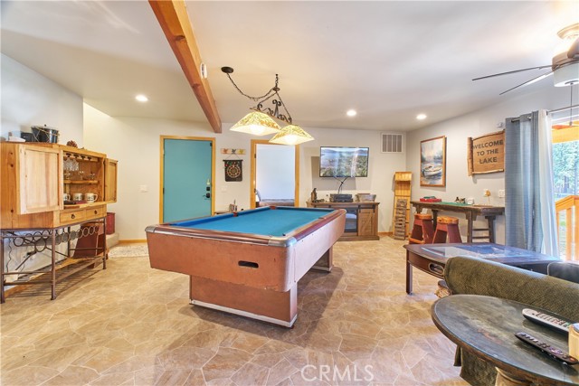 Detail Gallery Image 15 of 53 For 448 Edgemoor Rd, Big Bear Lake,  CA 92315 - 7 Beds | 4/1 Baths