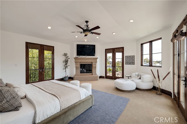 718 N Poinsettia Avenue, Manhattan Beach CA: https://media.crmls.org/medias/e0d79fe2-3fec-403a-8fae-8d918bde66d0.jpg