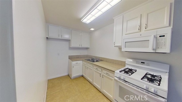 Detail Gallery Image 11 of 26 For 13161 Adland St, Garden Grove,  CA 92843 - 8 Beds | 4 Baths