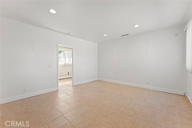 Image 20 of 75 For 31675 Contour