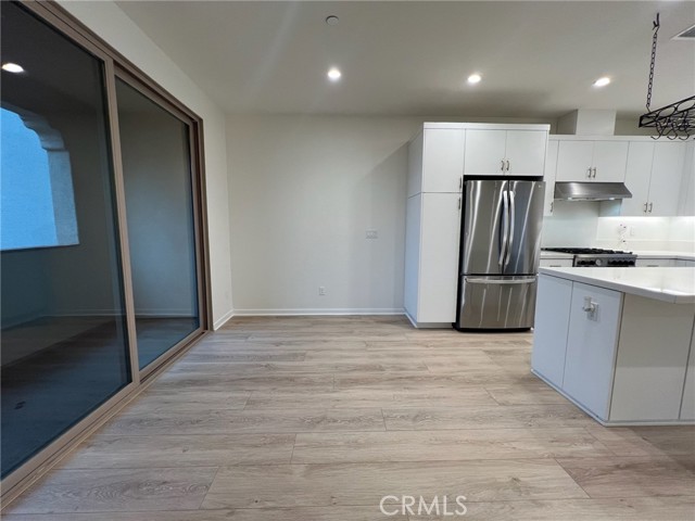 Detail Gallery Image 7 of 27 For 120 Trailing Comet, Irvine,  CA 92618 - 2 Beds | 2/1 Baths